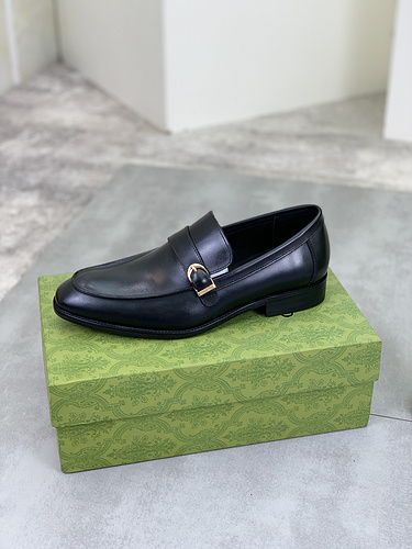 Scarpa uomo Gucci codice 87B8 Taglia3844