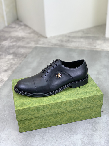 Scarpe uomo Gucci codice 93C Taglia38444 personalizzate