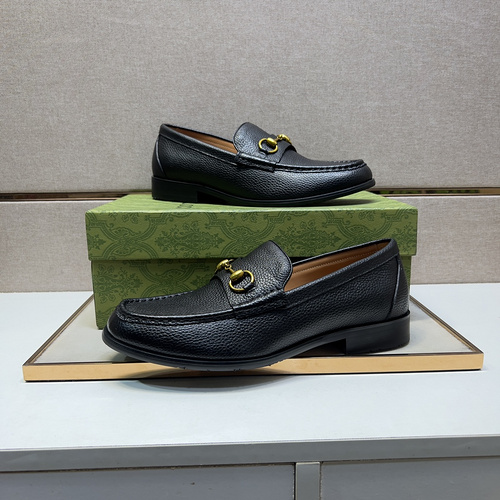 Scarpa uomo Gucci codice 73B8 misura 3844