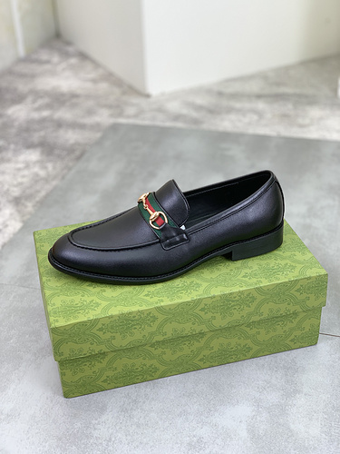 Scarpa uomo Gucci codice 626B4 Taglia394 3846 personalizzata