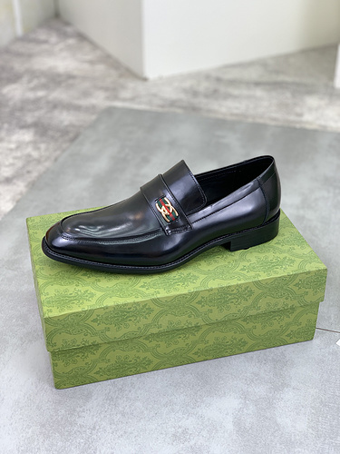 Scarpa uomo Gucci codice 96B8 Taglia3844