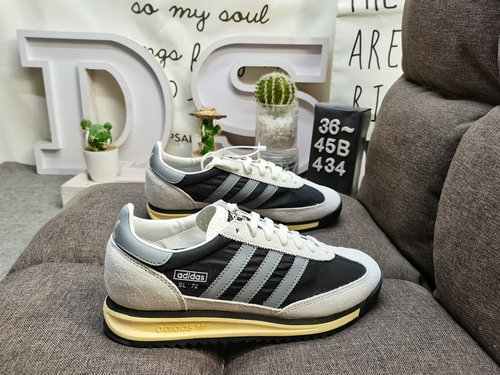 434DALa serie di scarpe sportive retrò di Adidas è popolare in tutto il mondo Cavalcando quest'onda,