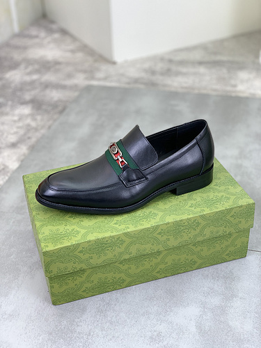 Scarpa uomo Gucci codice 96B8 Taglia3844