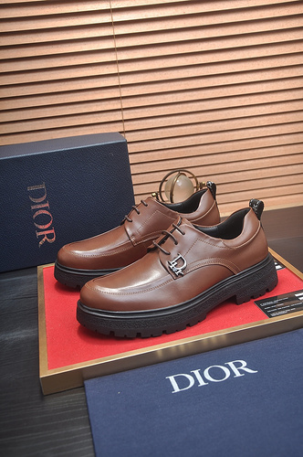 Le scarpe da uomo Dior codice 2B8 Taglia38444 possono essere personalizzate