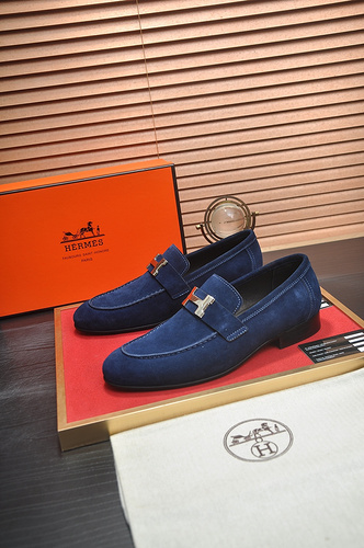 La scarpa da uomo Hermes codice 76C Taglia38444 può essere personalizzata