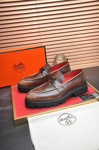 La scarpa da uomo Hermes codice 76C2 Taglia38444 può essere personalizzata