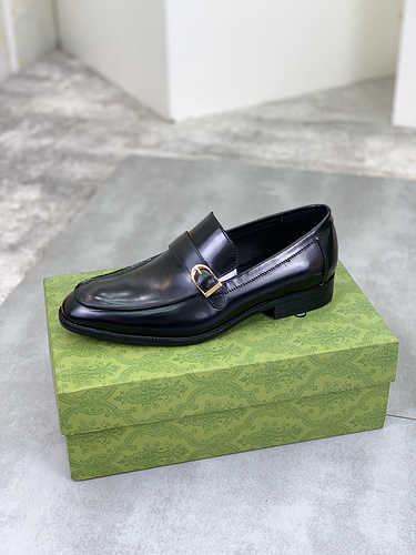 Scarpa uomo Gucci codice 87B8 Taglia3844