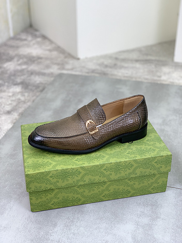 Scarpa uomo Gucci codice 87B8 Taglia3844