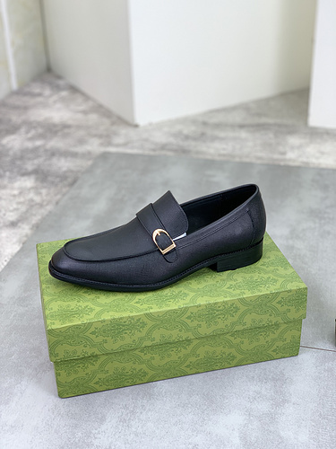 Scarpa uomo Gucci codice 87B8 Taglia3844