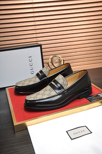 Codice scarpa uomo Gucci 76C2 Taglia38444 personalizzabile