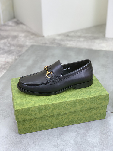 Scarpe uomo Gucci codice 93B7 Taglia38444 personalizzate