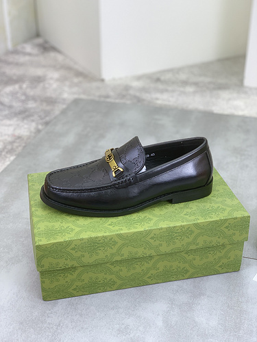 Scarpe uomo Gucci codice 93B7 Taglia38444 personalizzate