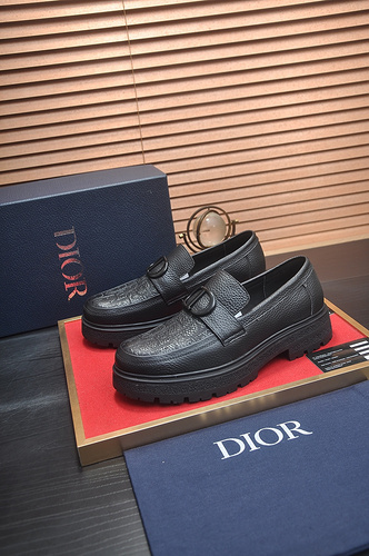 Le scarpe da uomo Dior codice 2B8 Taglia38444 possono essere personalizzate