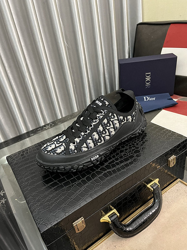 Scarpa da uomo Dior codice 93B taglia 3844