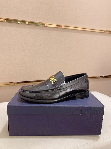 Le scarpe da uomo Dior codice 24C La taglia 3844 possono essere personalizzate 4