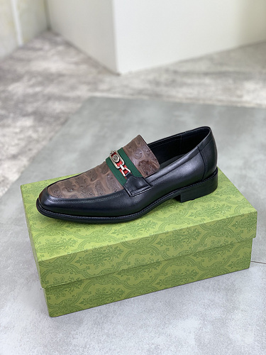 Scarpa uomo Gucci codice 96B8 Taglia3844