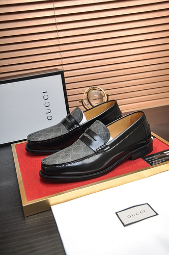 Codice scarpa uomo Gucci 76C2 Taglia38444 personalizzabile