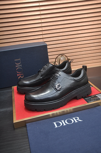 Le scarpe da uomo Dior codice 2B8 Taglia38444 possono essere personalizzate