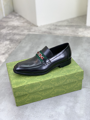 Scarpa uomo Gucci codice 96B8 Taglia3844