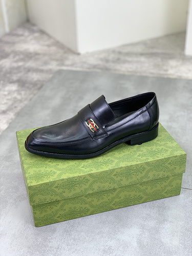 Scarpa uomo Gucci codice 96B8 Taglia3844