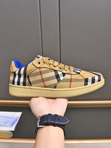 Scarpa uomo Burberry codice 927B Taglia3844 446 personalizzabile