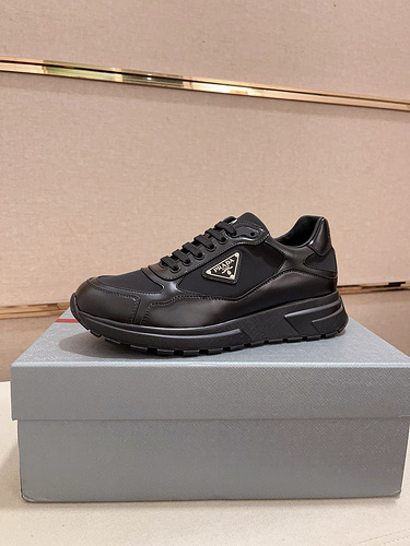 Le scarpe da uomo Prada codice 4C2 Taglia3844 possono essere personalizzate 4 non rimborsabili