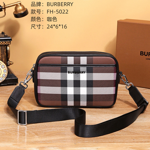 Borsa a tracolla BURBERRY Borsa da uomo Burberry Borsa a tracolla Burberry Realizzata in pelle origi