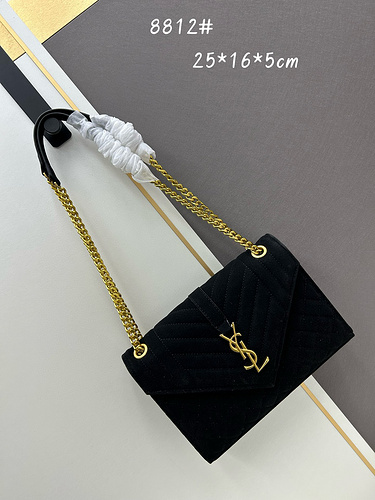 Borsa a busta YSL Borsa da donna Saint Laurent La borsa a tracolla Saint Laurent adotta pelle bovina