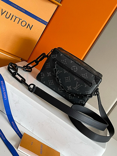 Borsa a catena LV Borsa da uomo LV La borsa a tracolla LV adotta la versione replica di fascia alta 