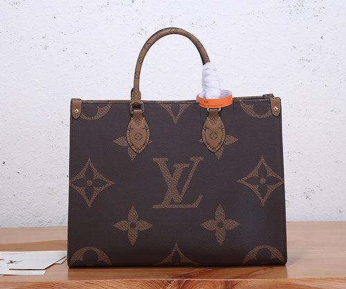 Borsa LV Borsa da donna LV La borsa a tracolla LV adotta la versione replica di fascia alta in pelle