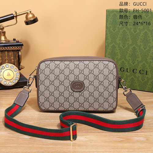 Borsa a tracolla GUCCI Borsa da uomo Gucci Borsa a tracolla Gucci realizzata in pelle bovina origina