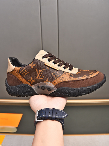 Scarpa uomo LV codice 82B3 Taglia 38444 personalizzata