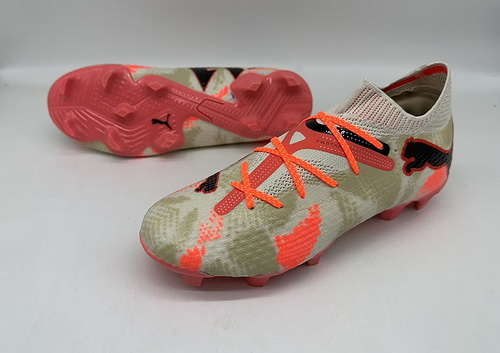 Arrivate FG nail 2C0G2C4 nuove scarpe calcio Puma FG nail PUMA FUTURE 2C0G2C4 39E45X