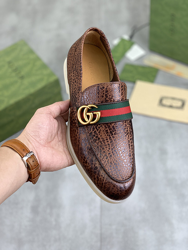 Codice scarpa da uomo Gucci C8 Taglia3844 4 4 Personalizzato