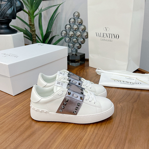 Valentino Scarpe da uomo e da donna Codice 9C4 Taglia34 Donna 44 Uomo 4 Personalizzato Non rimborsab