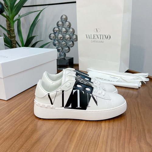 Valentino Scarpe da uomo e da donna Codice 9C4 Taglia34 Donna 44 Uomo 4 Personalizzato Non rimborsab