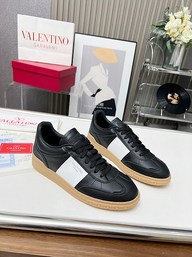 Valentino Scarpe Uomo e Donna Codice 9C4 Taglia Femmina 34 Maschio 3946 Femmina 4 Maschio 46 Persona