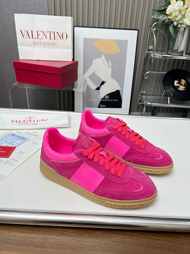 Valentino Scarpe Uomo e Donna Codice 9C4 Taglia Femmina 34 Maschio 3946 Femmina 4 Maschio 46 Persona