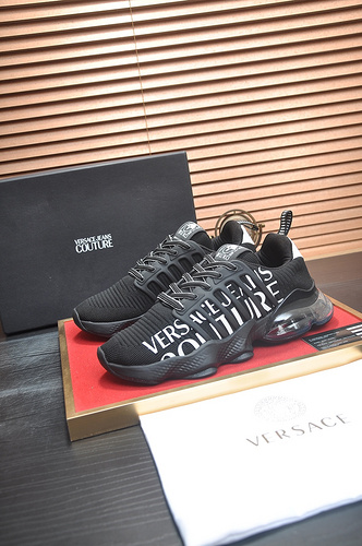 Scarpa da uomo Versace codice 6C8 taglia 3844 personalizzata