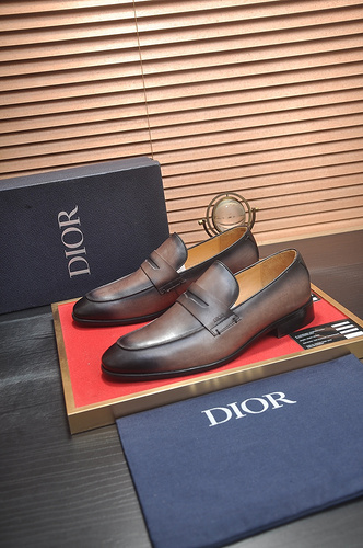 Codice scarpa da uomo Dior 6C misura 3844