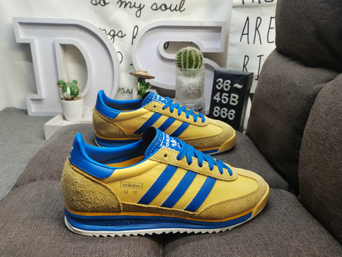 La serie di scarpe sportive retrò 866Dadidas SL 72C RS IE65X2C6 è popolare in tutto il mondo Cavalca