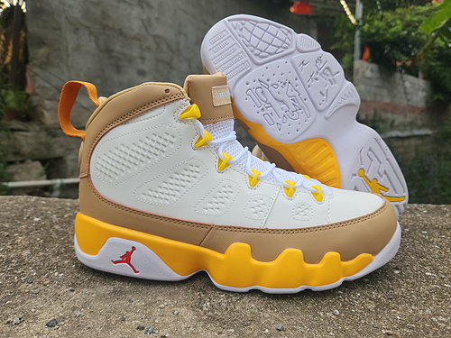 AIR JORDAN9E bianco argilla giallo 40G47