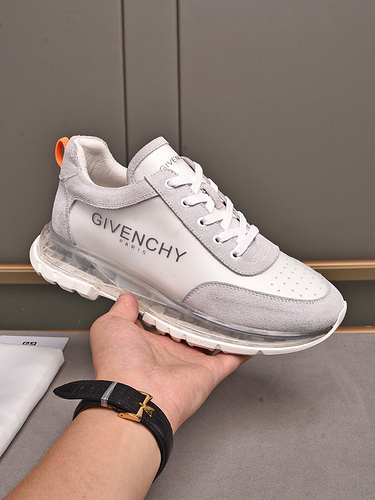 Scarpa da uomo Givenchy codice 27C misura 38444 personalizzata