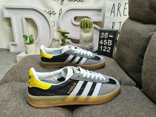 1D2C2CD adlidas originali di mezza taglia a livello aziendale Adidas Gazelle Indoor IF9E642C scarpe 