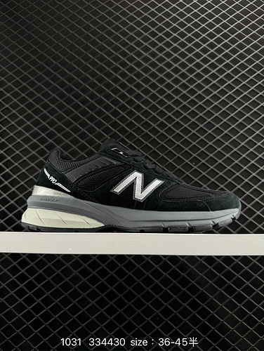 1D5X0G New Balance NB9E9E0G True Label con mezza taglia New Balance M9E9E0G Serie NB Scarpe da corsa