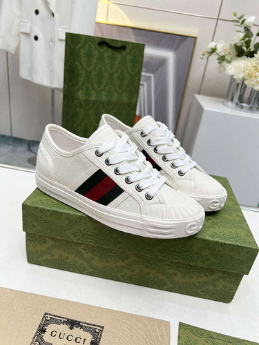 Scarpa Gucci uomo e donna codice B9 Taglia344