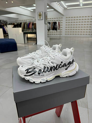 Versione originale VG ️ Balenciaga 4th Generation Track Logo Graffiti