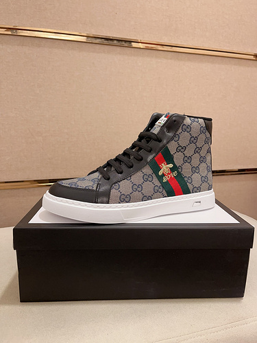 Scarpa uomo Gucci codice 8B Taglia3844