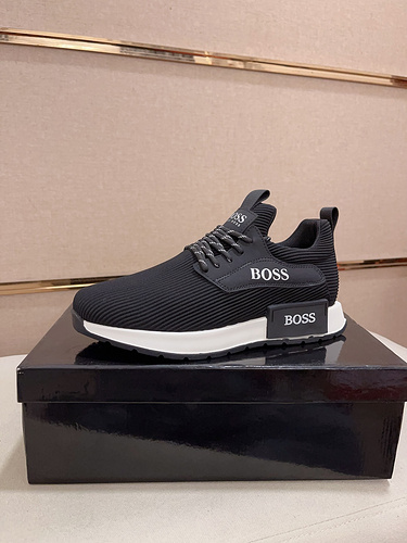 Codice scarpa da uomo BOSS 8B misura 3844