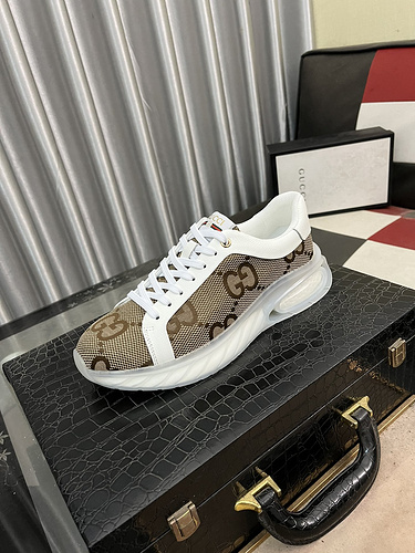 Scarpa uomo Gucci codice 6B6 Taglia3844